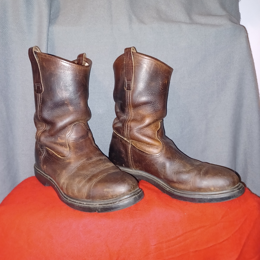 - Red wing* vintage leather boots